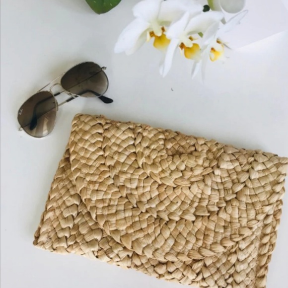 Star Posh Handbags - Natural Straw Clutch